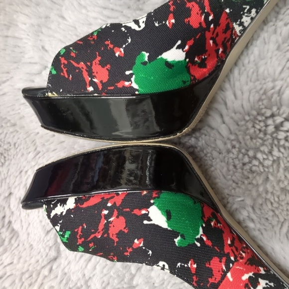 Marc Fisher Open Toe Platform Heels, Red Black Green Yellow White, Size 9.5 M - Picture 12 of 15